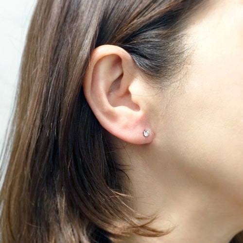 ダイヤモンド ピアス ｜ EP03851 (0.246ct/D/SI1/Good, 0.243ct/D/SI1