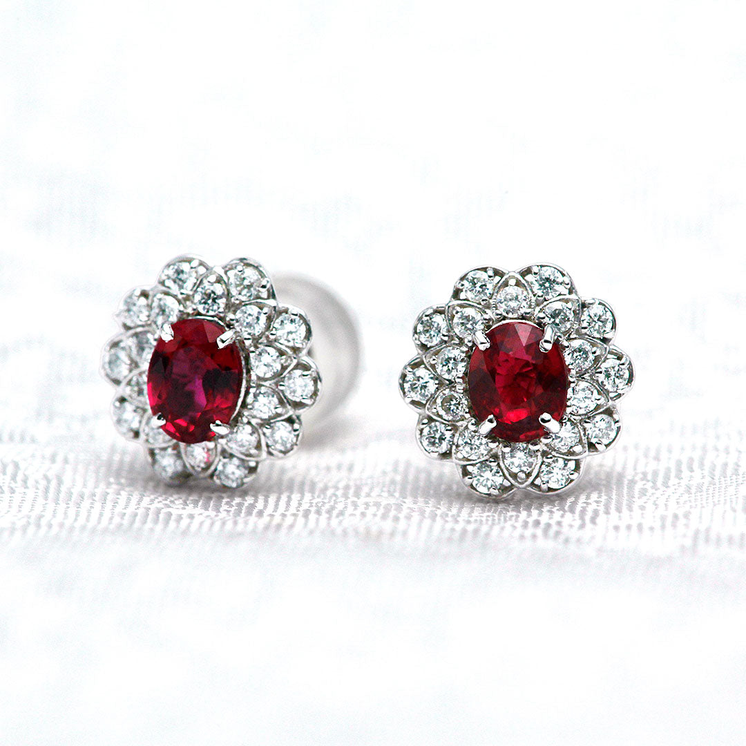 Pigeon blood & unheated ruby ​​earrings ｜ EP03585