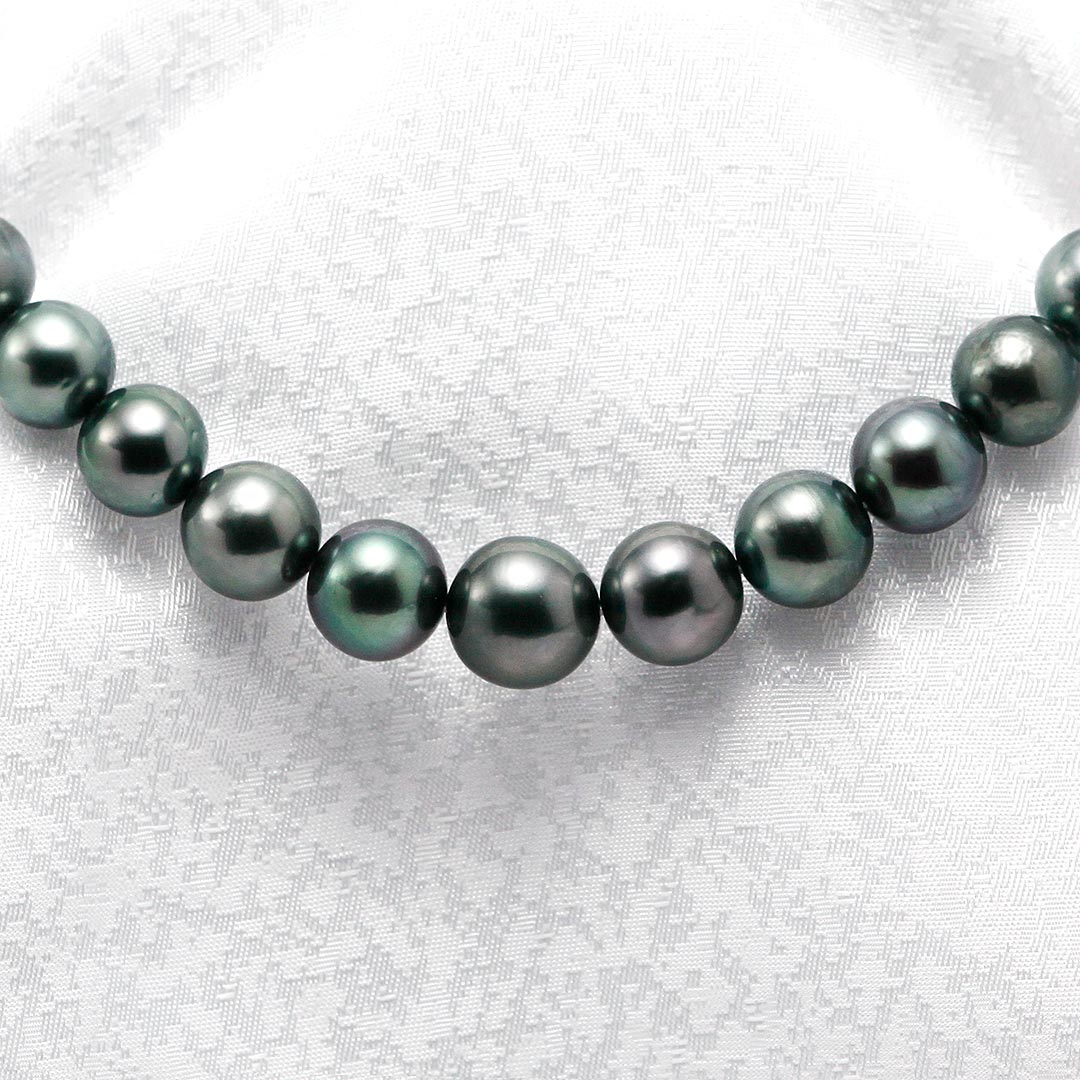 <tc>Tahitian black pearl necklace | 8.1-11.5mm | NJ04210</tc>