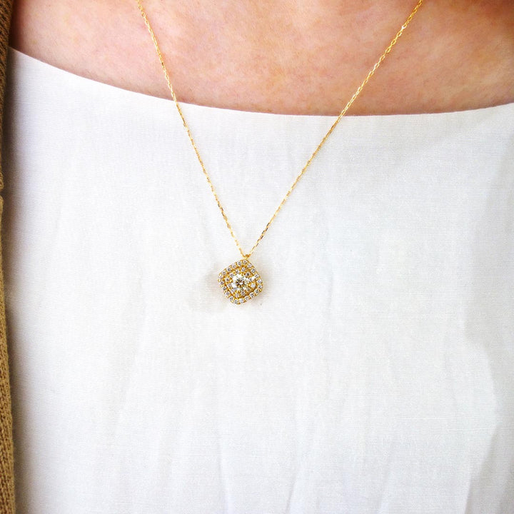 Diamond Halo Design Necklace | PD03604 (0.214ct/M/SI2/VG)