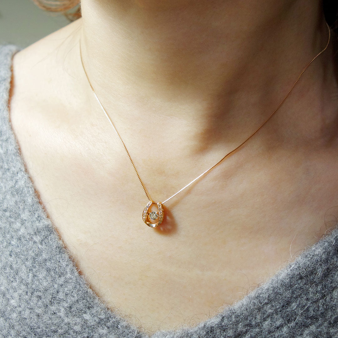 Diamond dancing stone necklace ｜ PD03651