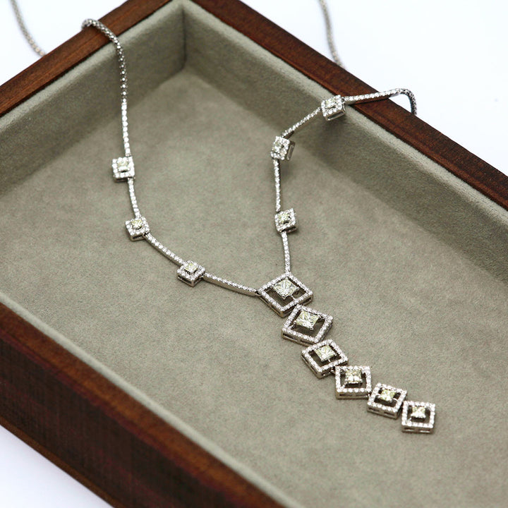 Diamond necklace ｜ PD03688