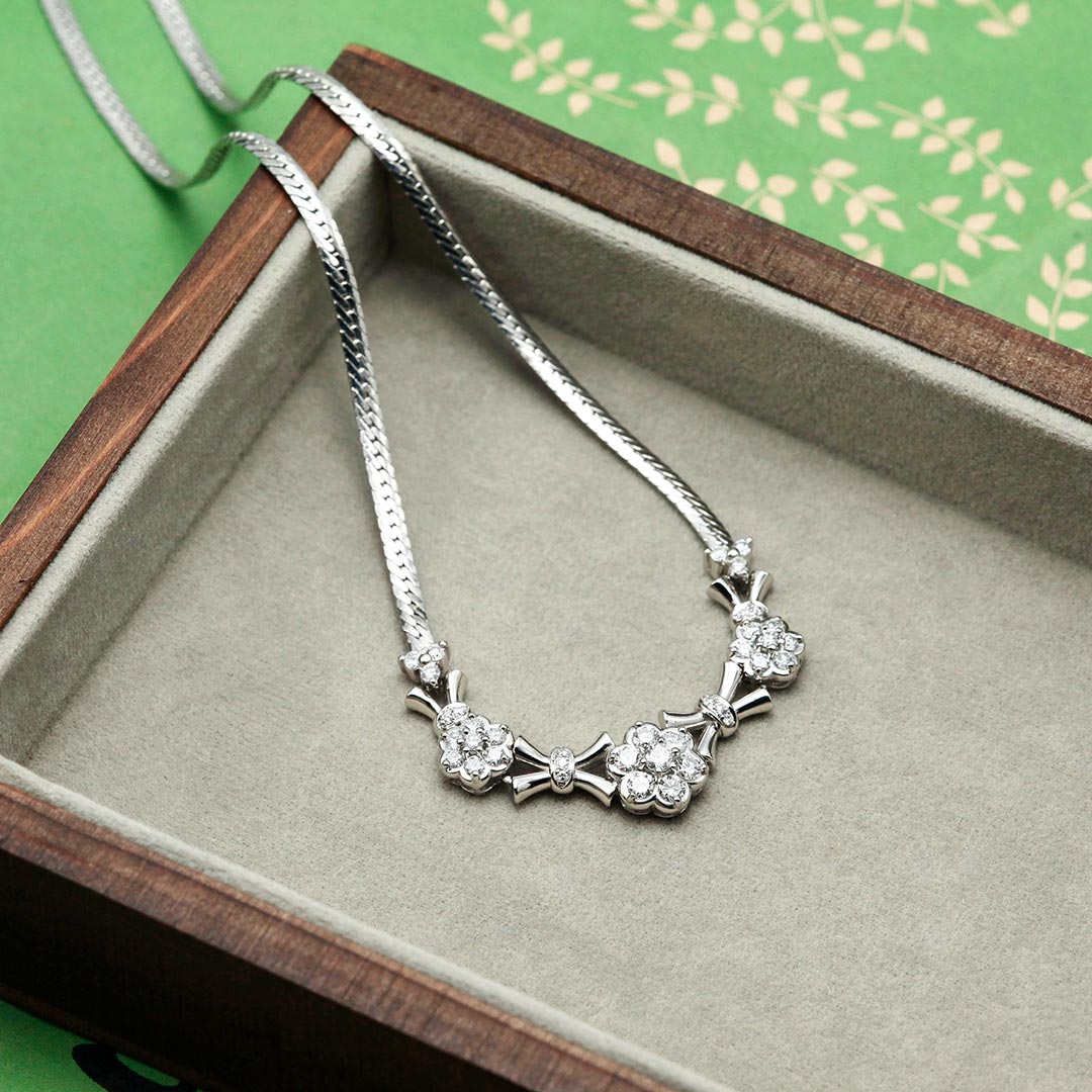 Diamond necklace ｜ PD03699