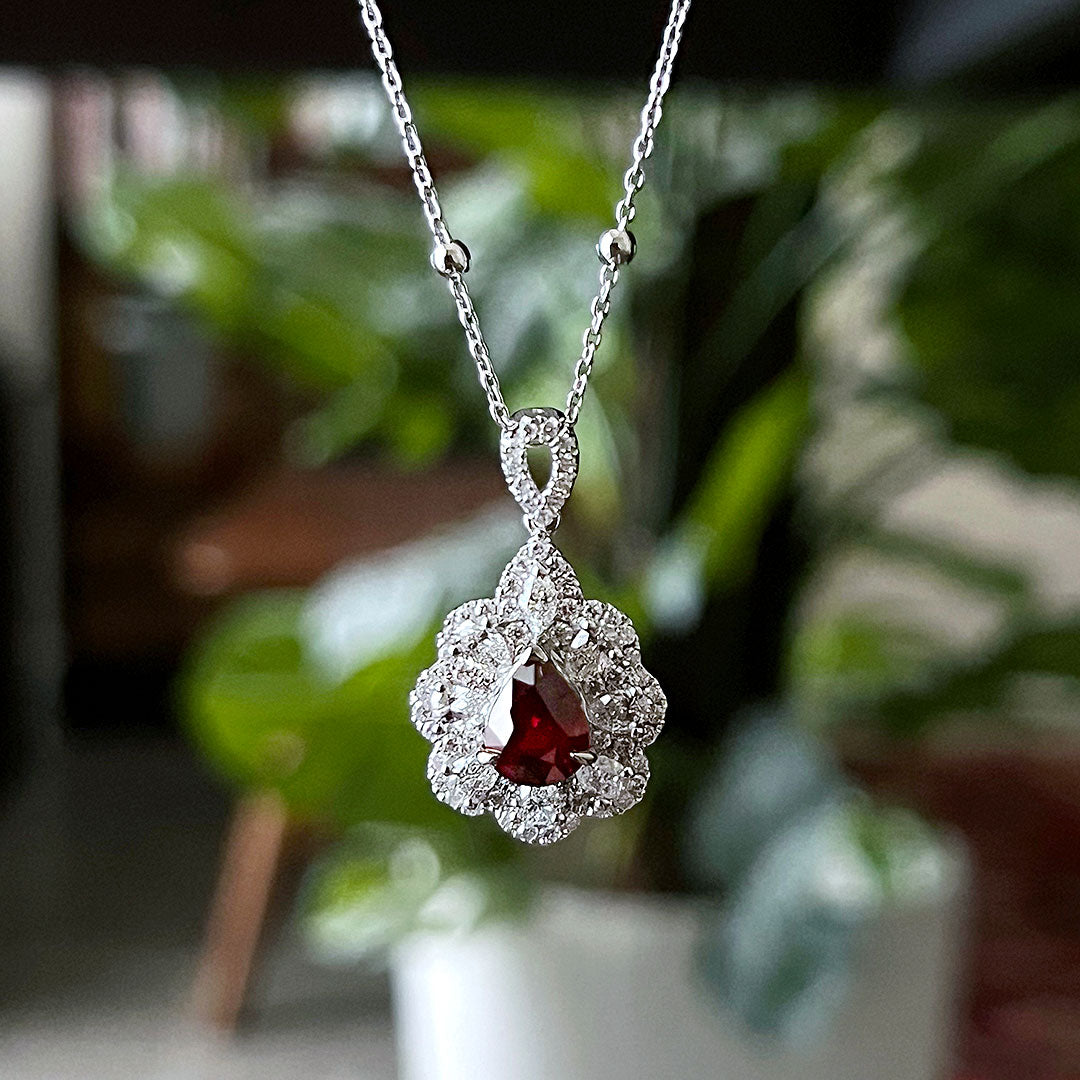 Pigeon blood & unheated ruby ​​necklace ｜ PX05361