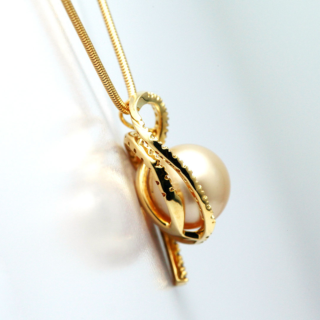 South Sea white pearl pendant necklace ｜ PX05432