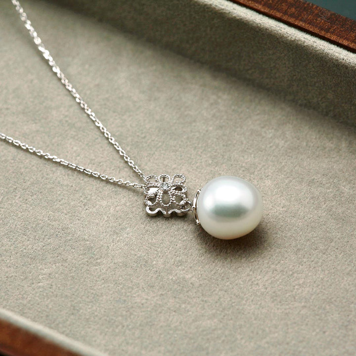 South Sea white pearl pendant necklace ｜ PX05478