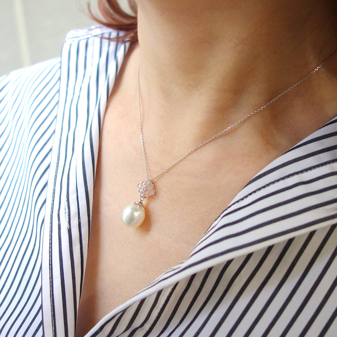 South Sea white pearl pendant necklace ｜ PX05478