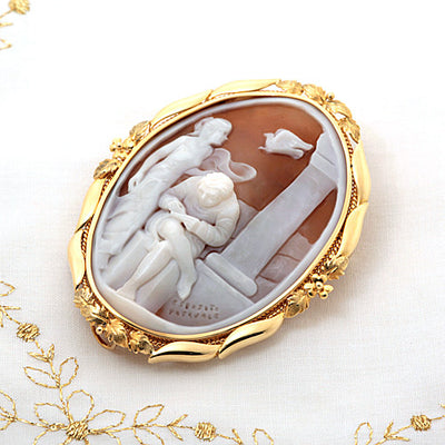 Shell cameo brooch (also used as a pendant top) ｜ BX01400