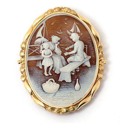 Shell cameo brooch (also used as a pendant top) ｜ BX01401