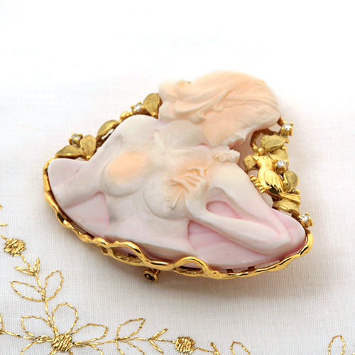 Conch pink shell cameo brooch (also for pendant top) | BX01610