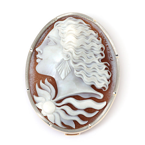 Shell cameo brooch (also used as a pendant top) ｜ BX01635