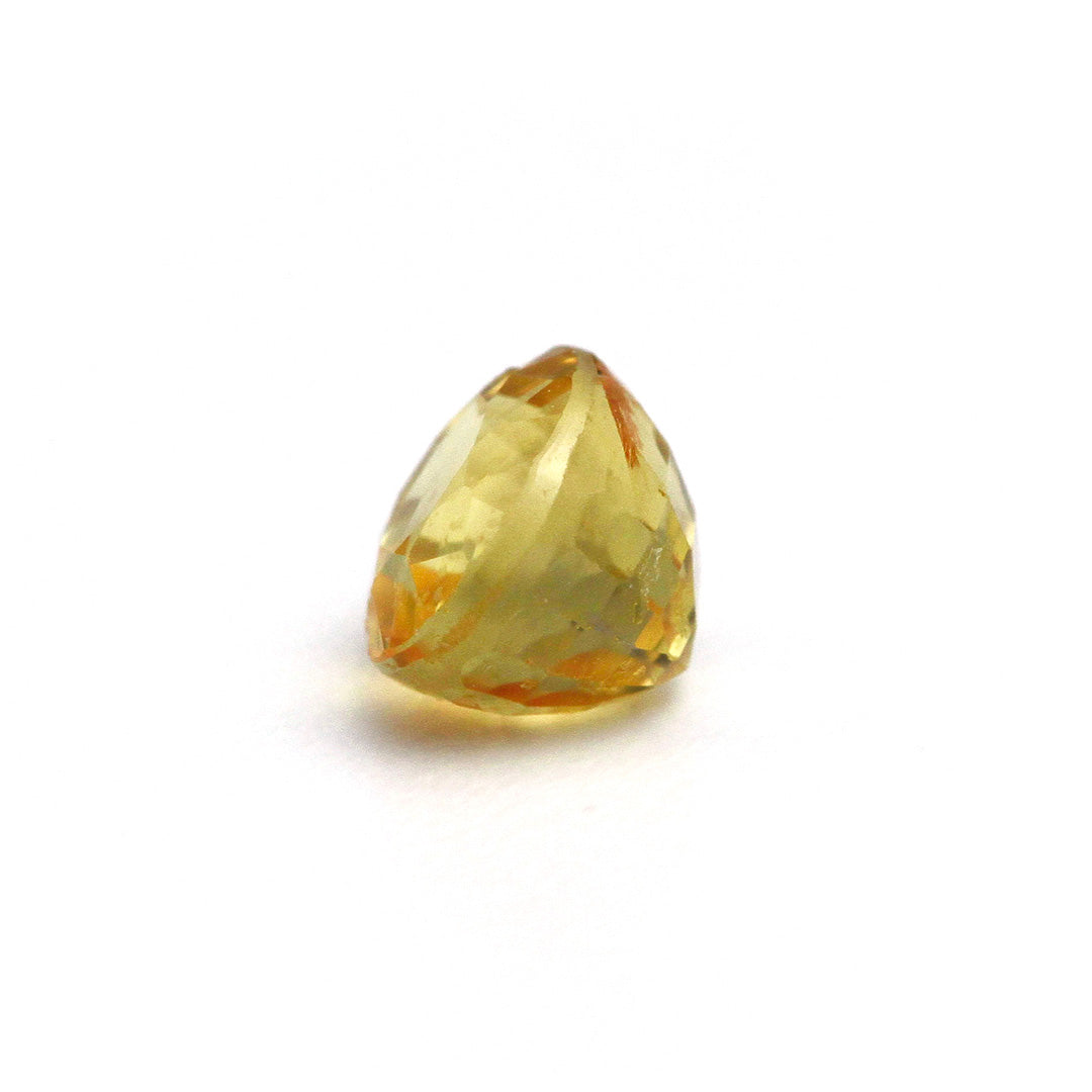 イエローサファイア　ルース<br>0.92ct ｜ OX05674