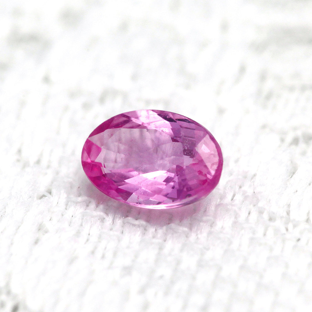 ピンクサファイア　ルース<br>0.54ct ｜ OX06191