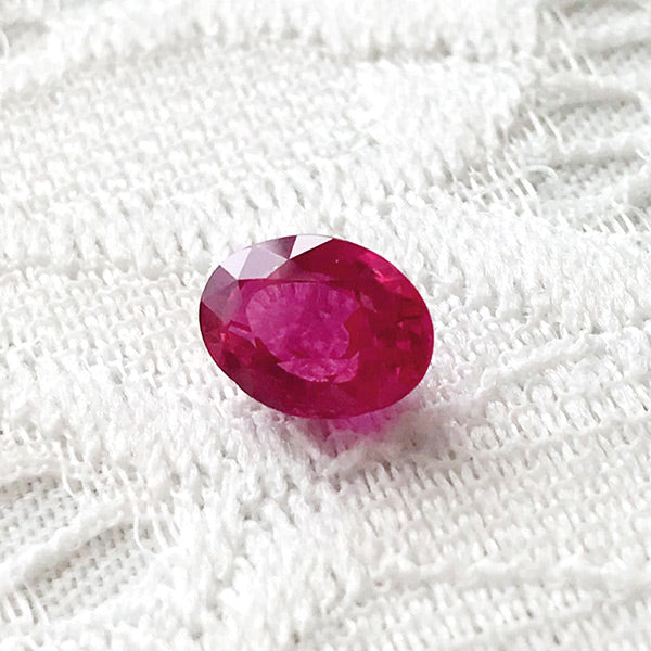 <tc><div>Ruby Loose <br>2.137ct ｜ OX06290</div></tc>